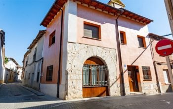 Fachada La Madre Abadesa