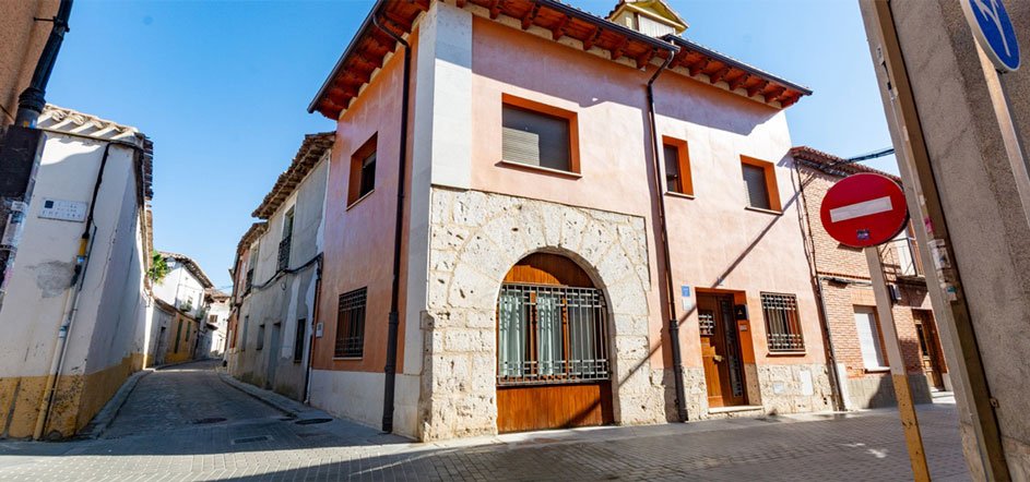 Fachada La Madre Abadesa